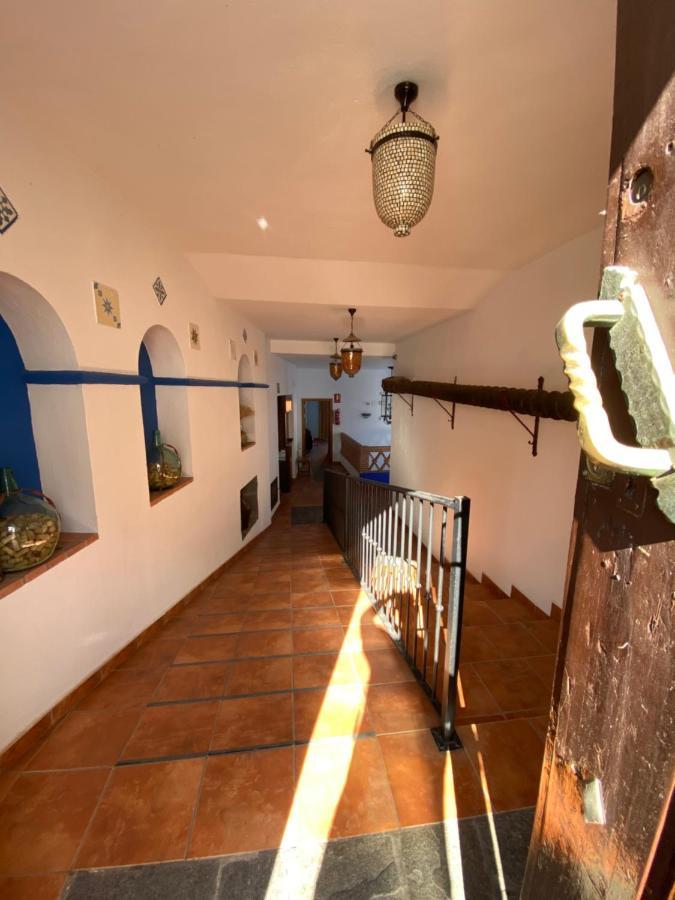 Hotel Rural La Posada De Las Cigueenas Херес-де-лос-Кабальерос Экстерьер фото