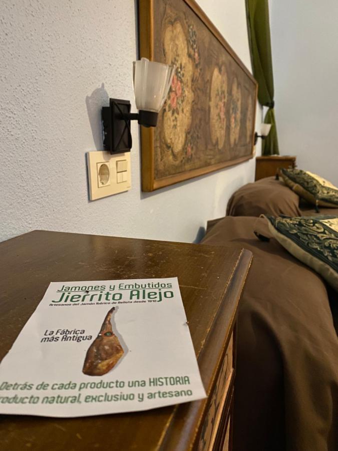 Hotel Rural La Posada De Las Cigueenas Херес-де-лос-Кабальерос Экстерьер фото