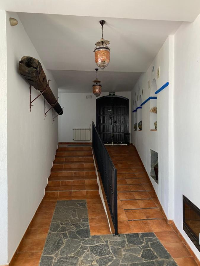 Hotel Rural La Posada De Las Cigueenas Херес-де-лос-Кабальерос Экстерьер фото