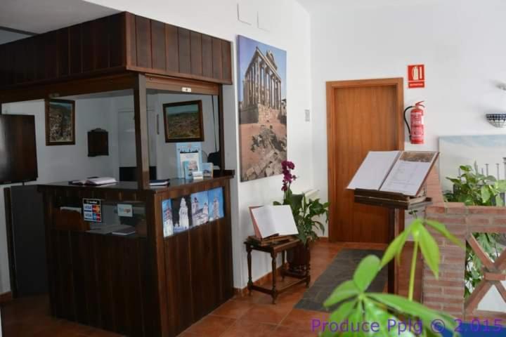 Hotel Rural La Posada De Las Cigueenas Херес-де-лос-Кабальерос Экстерьер фото