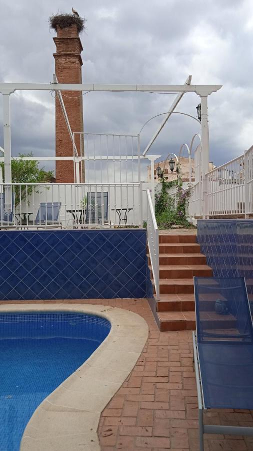 Hotel Rural La Posada De Las Cigueenas Херес-де-лос-Кабальерос Экстерьер фото