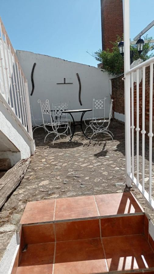 Hotel Rural La Posada De Las Cigueenas Херес-де-лос-Кабальерос Экстерьер фото