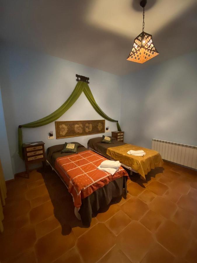 Hotel Rural La Posada De Las Cigueenas Херес-де-лос-Кабальерос Экстерьер фото