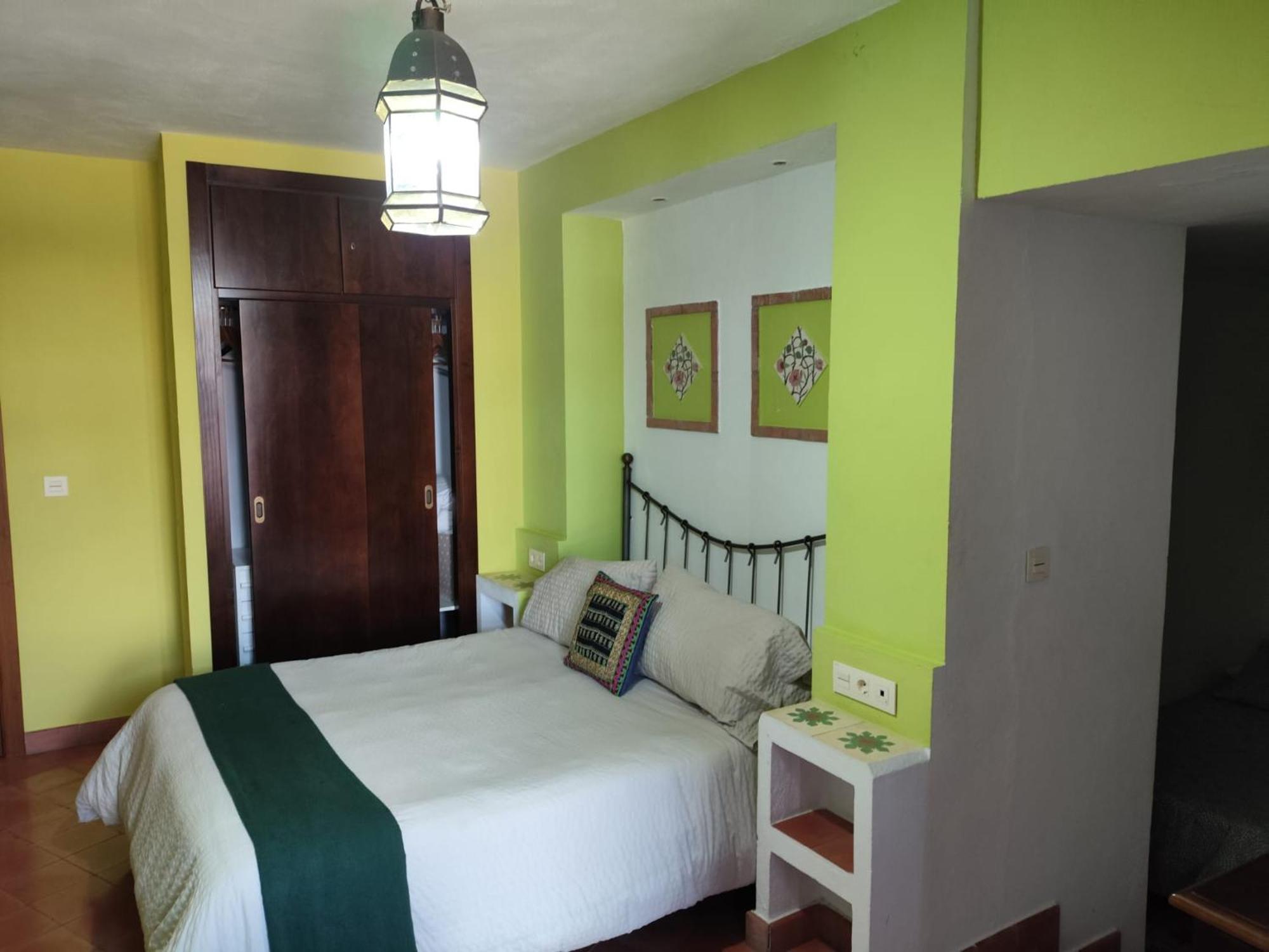 Hotel Rural La Posada De Las Cigueenas Херес-де-лос-Кабальерос Экстерьер фото