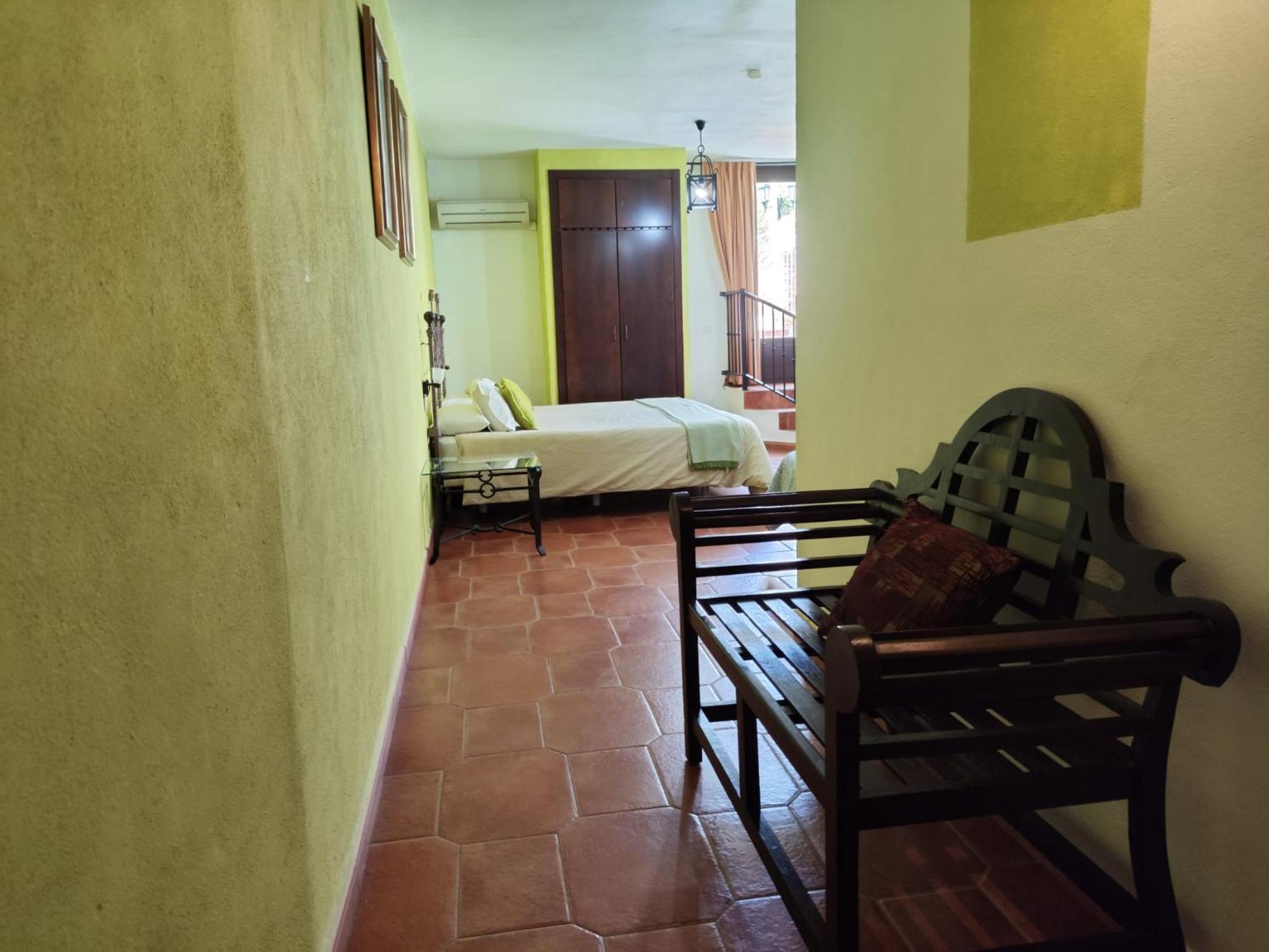 Hotel Rural La Posada De Las Cigueenas Херес-де-лос-Кабальерос Экстерьер фото