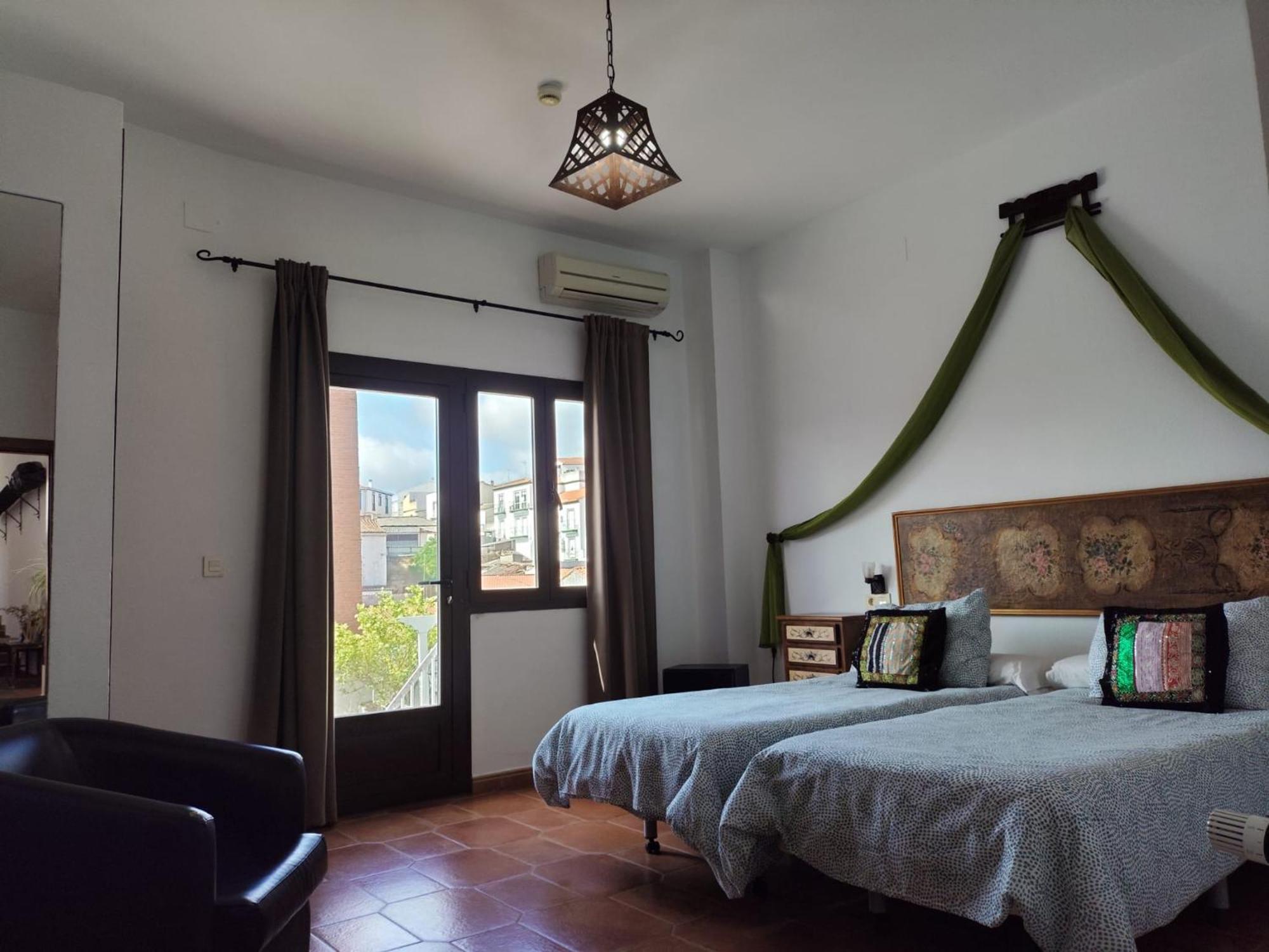 Hotel Rural La Posada De Las Cigueenas Херес-де-лос-Кабальерос Экстерьер фото